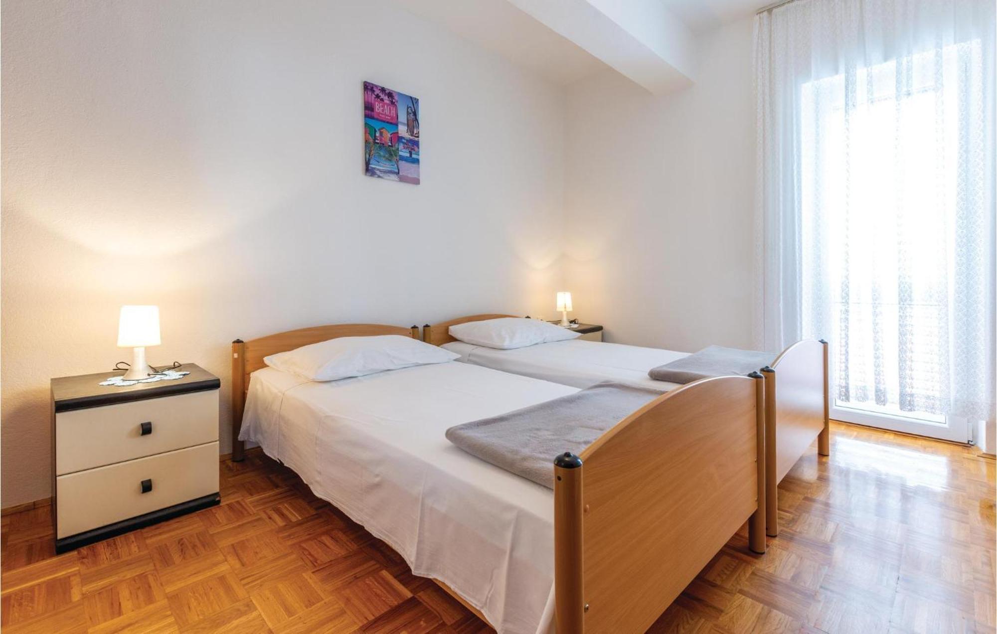 Nice Apartment In Plano With Kitchen Exteriör bild